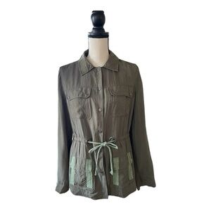 ♥️Guess♥️women’s Jacket size (small)